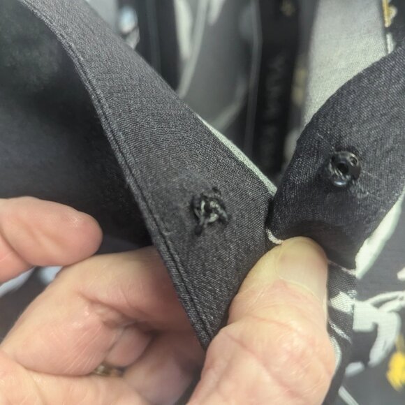 NWT Yumi Kim Size Medium Black Floral Romper - Picture 7 of 16